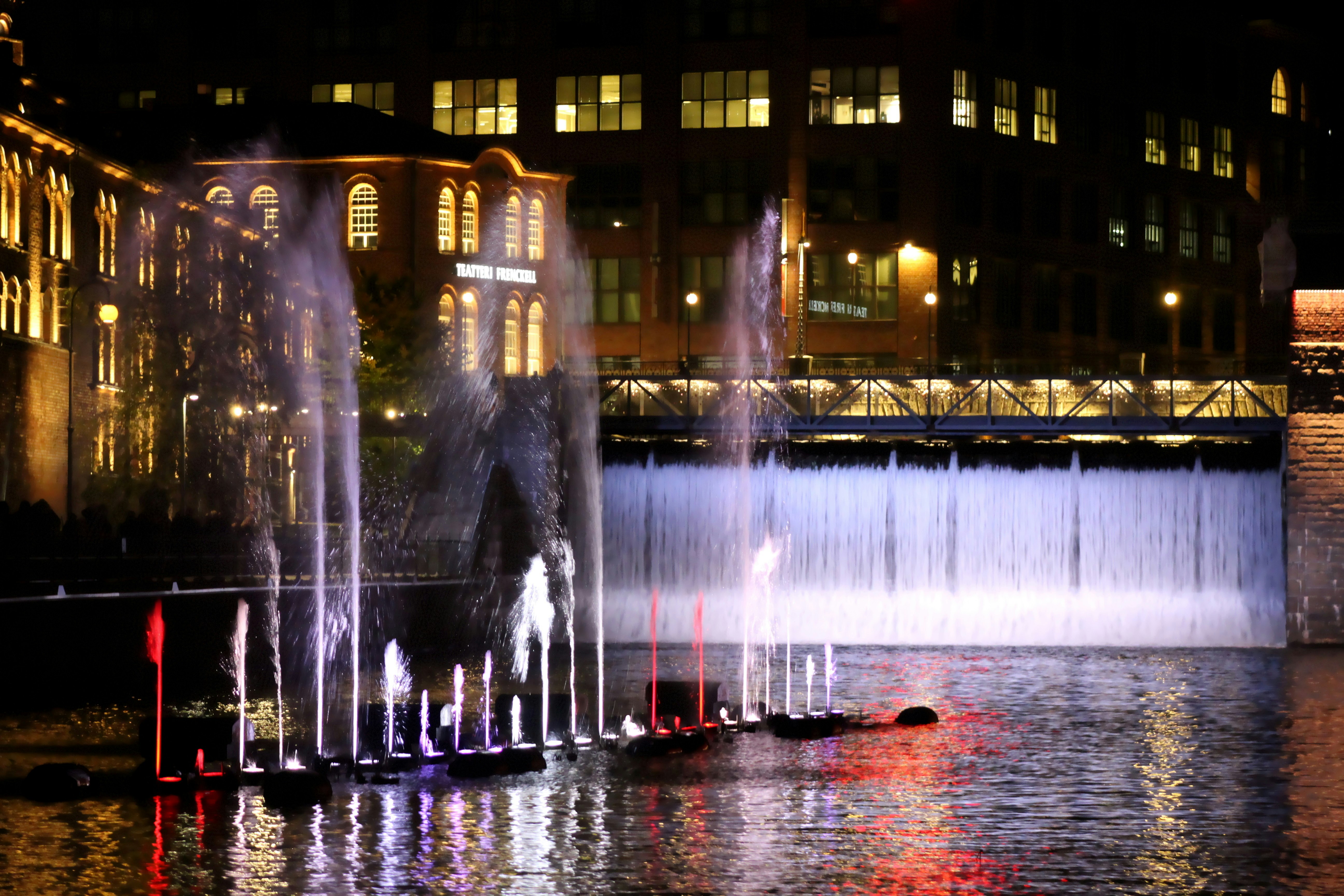 outdoor water fountain during nighttime